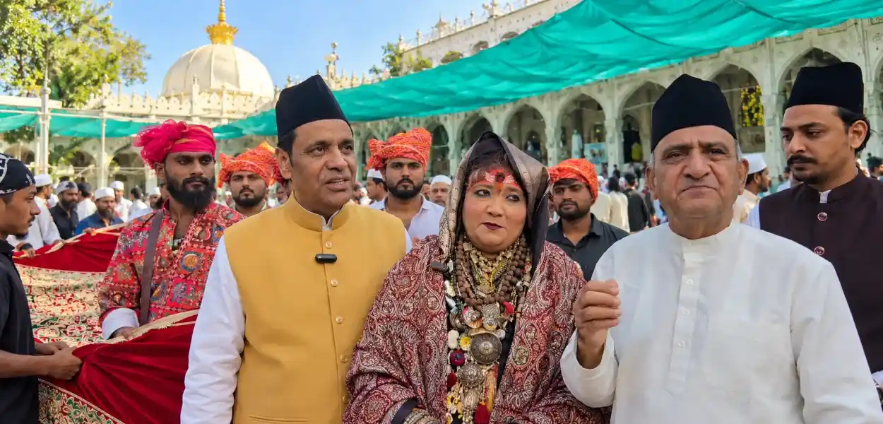 অসমৰ ঐতিহাসিক শক্তিপীঠ কামাখ্যা মন্দিৰৰ সাধ্বী পণ্ডিত বিদ্যা দেৱীৰ আজমেৰ শ্বৰীফ ভ্ৰমণ